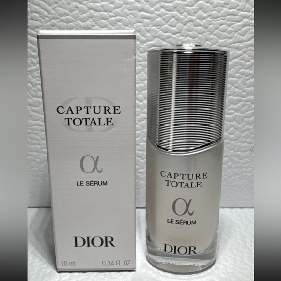 Dior Capture Totale Le Sérum - Picture 3 of 4